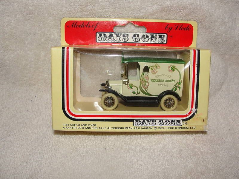 MODELS OF DAYS GONE,BY Lledo,27 yrs old vtg,mint truck,  