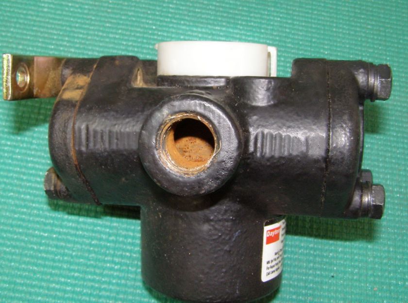 DAYTON Twin Piston Pump, 3 Max GPM, 500 PSI Max.  