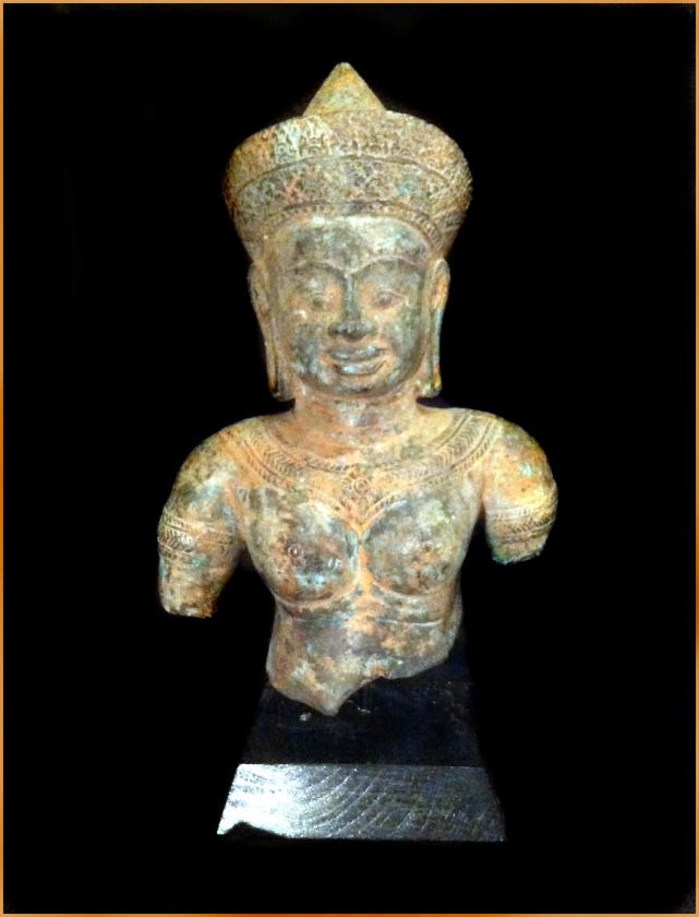 Beautiful Buddha Bust and Head   Angkor Wat Style   Woman  