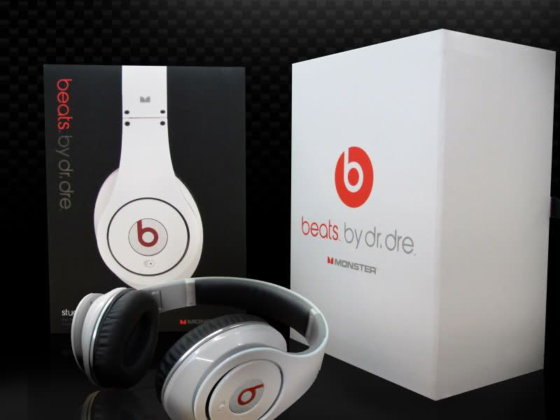 NEW Monster Beats by Dr. Dre Studio   White  