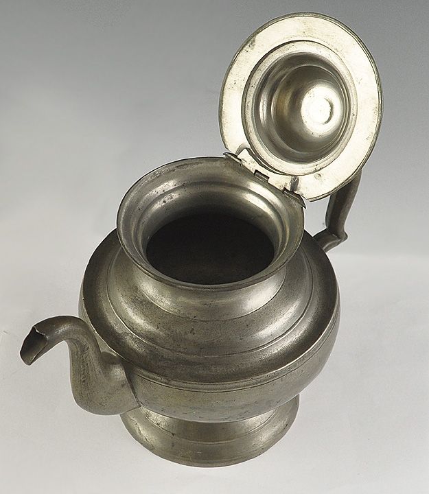 WONDERFUL OLD PEWTER TEAPOT – AMERICAN?  