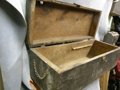 VTG TOOL BOX CHEST industrial MECHANIC carpenter case wood folk 