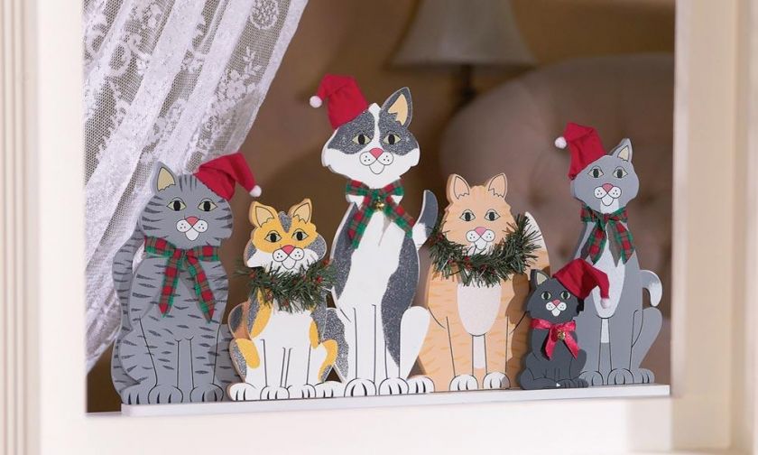 CHRISTMAS WINDOW OR SHELF DECORATION CUTE KITTIES IN SANTA HATS NEW 