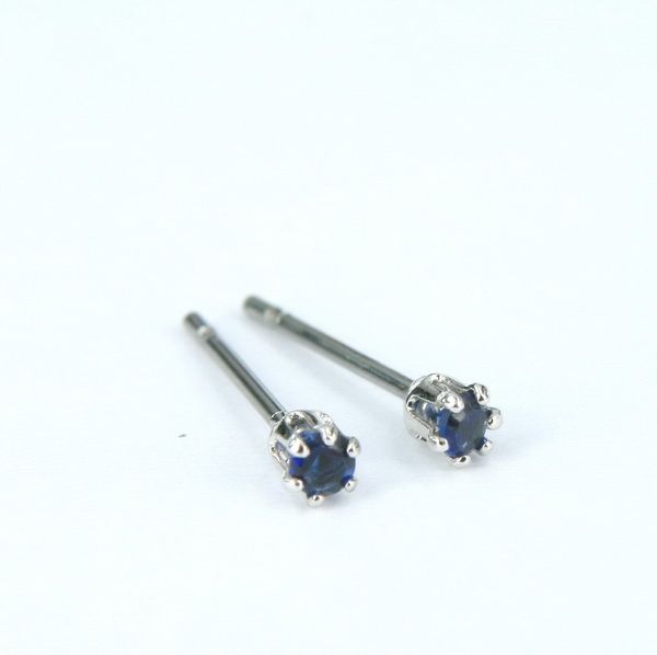 MINI STUD 2x2mm BLUE SAPPHIRE EARRINGS**  