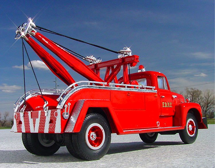 VR   FDNY 1957 IH WRECKER SUPPORT TRUCK   First Gear  