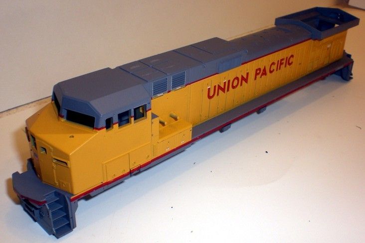 Athearn UP Dash 9 44CW No # Shell  