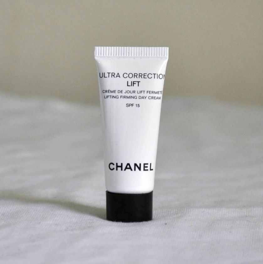 Chanel ULTRA CORRECTION LIFT Lifting Firming Day Cream SPF 15 Sample 