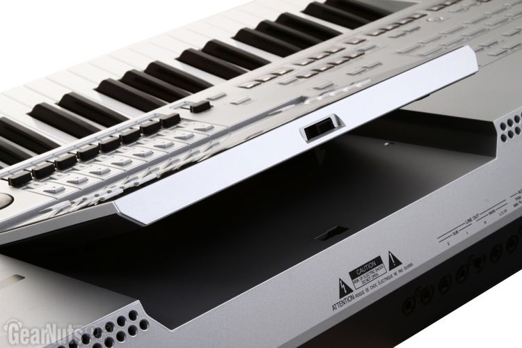 Yamaha Tyros 4 (61 Key Pro Arranger Workstation)  