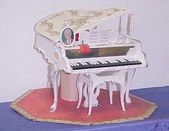 VINTAGE MIB NRFB BARBIE SUSY GOOSE PIANO RARE  