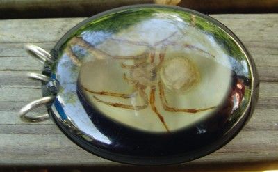 CREEPY VINTAGE BROWN RECLUSE SPIDER LUCITE PENDANT  