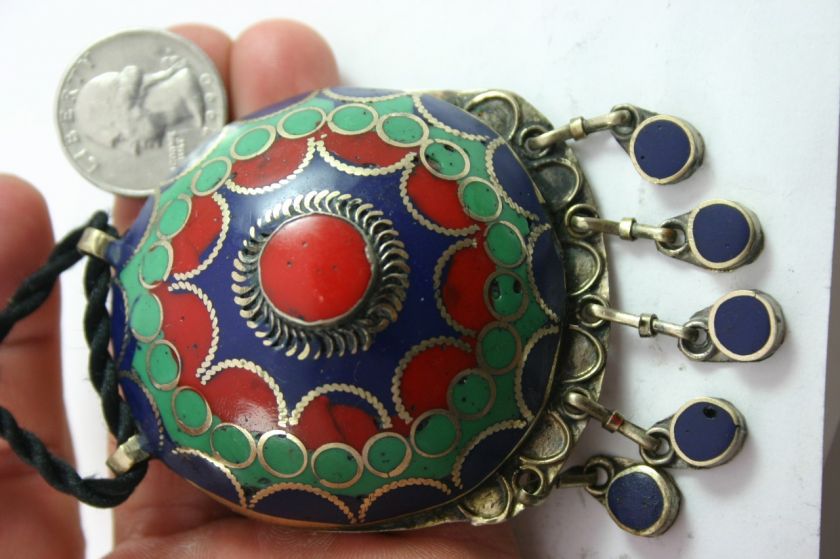 AFGHAN ALPACA RED AND BLUE COLORED ENEMAL KUCHI PENDANT  