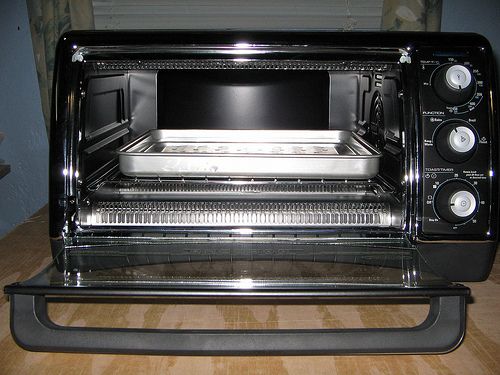 Black and Decker Convection Countertop Oven Broiler Toaster Model 