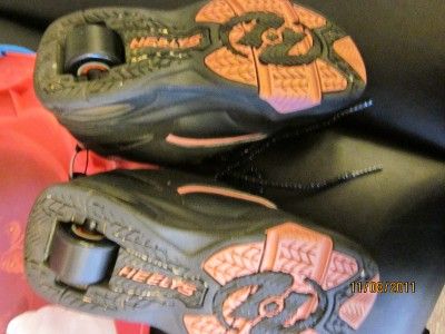 Girls HEELYS wheel sneakers Black n Pink Youth 2 euc style 9085  