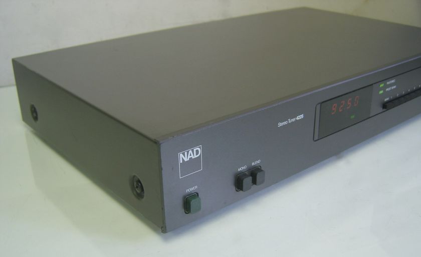 Nostalgia* NAD STEREO DIGITAL TUNER Model 4225   Works  