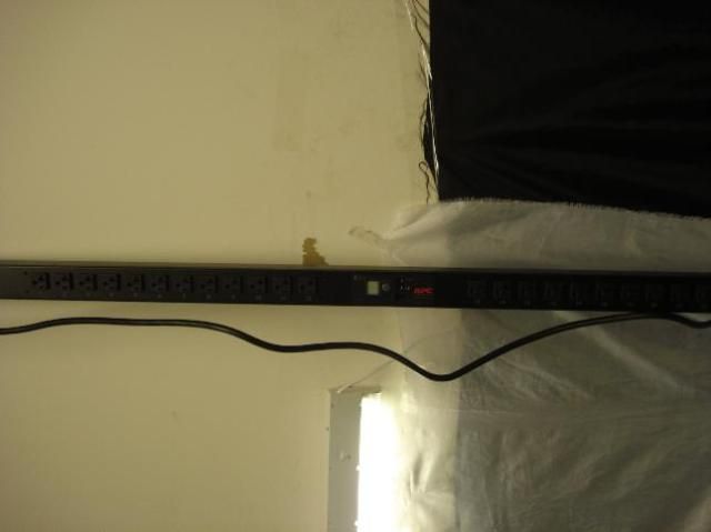 APC AP7830 Rack PDU Metered Zero U 20A/120V Surge Protector  